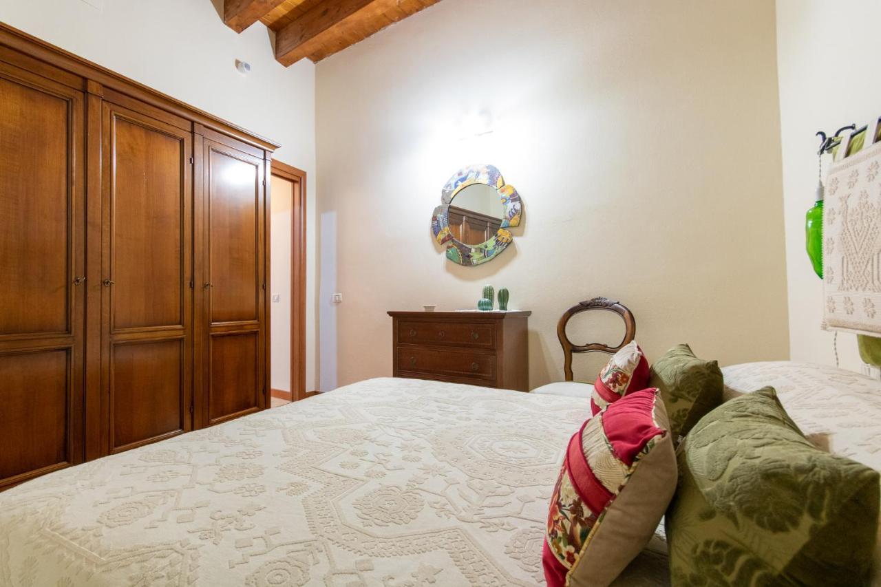 Le Dame Di Castello - Iun Q2444 Apartment Cagliari Luaran gambar